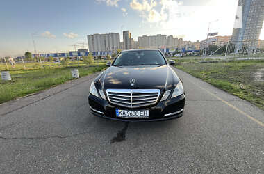 Седан Mercedes-Benz E-Class 2012 в Киеве