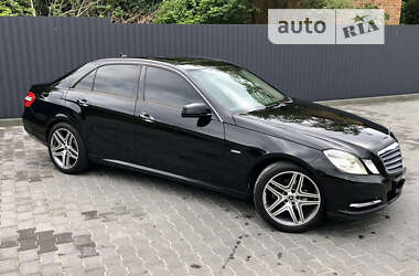 Седан Mercedes-Benz E-Class 2011 в Полтаве