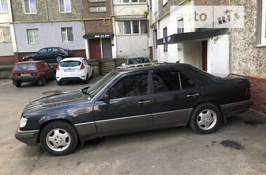 Седан Mercedes-Benz E-Class 1994 в Хмельницькому