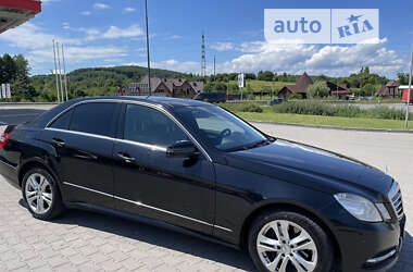 Седан Mercedes-Benz E-Class 2011 в Львові