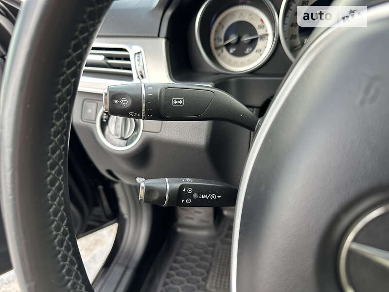 Седан Mercedes-Benz E-Class 2015 в Киеве