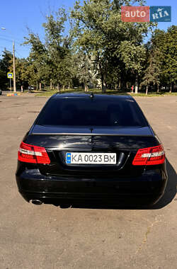 Седан Mercedes-Benz E-Class 2011 в 