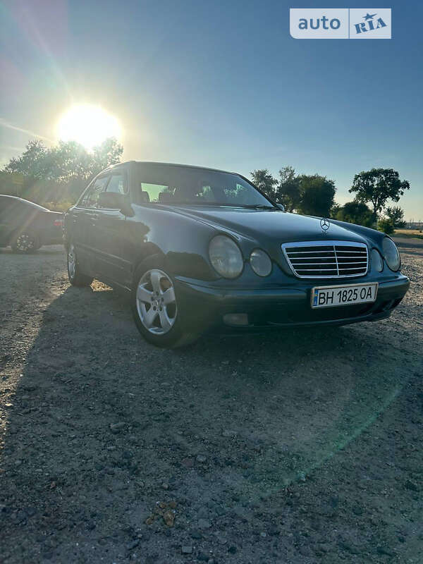 Седан Mercedes-Benz E-Class 2000 в Одесі