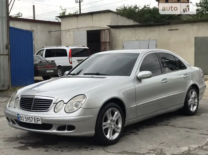 Mercedes-Benz E-Class 2002