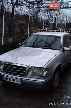 Седан Mercedes-Benz E-Class 1994 в 