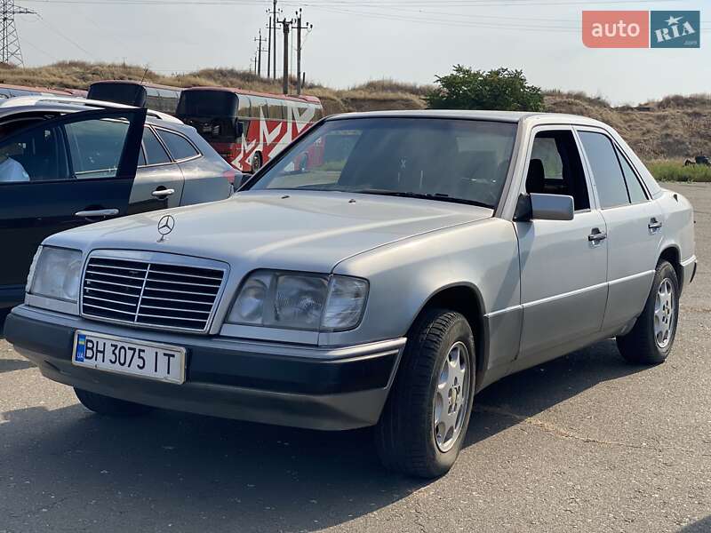 Седан Mercedes-Benz E-Class 1992 в Одесі