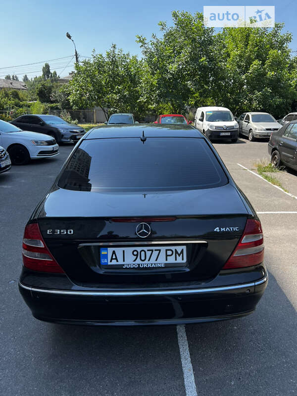 Седан Mercedes-Benz E-Class 2005 в Києві