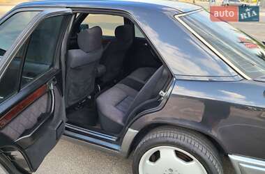 Седан Mercedes-Benz E-Class 1994 в 