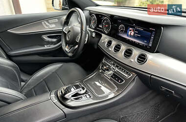 Седан Mercedes-Benz E-Class 2017 в 