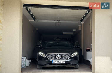 Седан Mercedes-Benz E-Class 2017 в 
