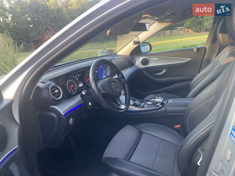 Седан Mercedes-Benz E-Class 2016 в Дніпрі