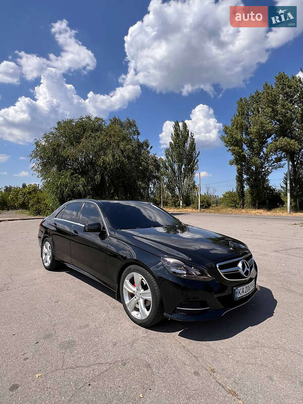 Седан Mercedes-Benz E-Class 2014 в Кривом Роге