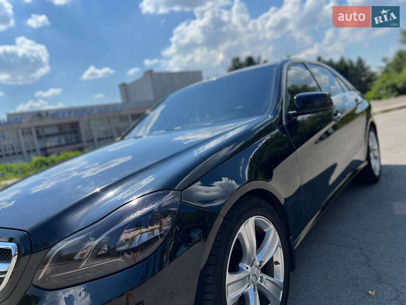 Седан Mercedes-Benz E-Class 2014 в Кривом Роге
