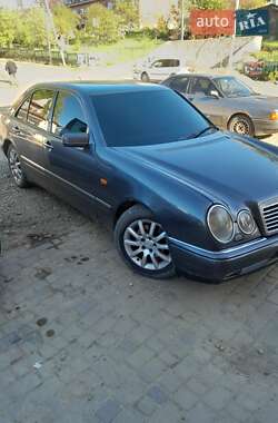 Седан Mercedes-Benz E-Class 1998 в 