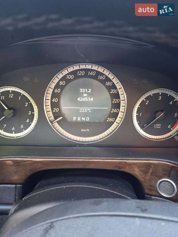 Седан Mercedes-Benz E-Class 2010 в Киеве