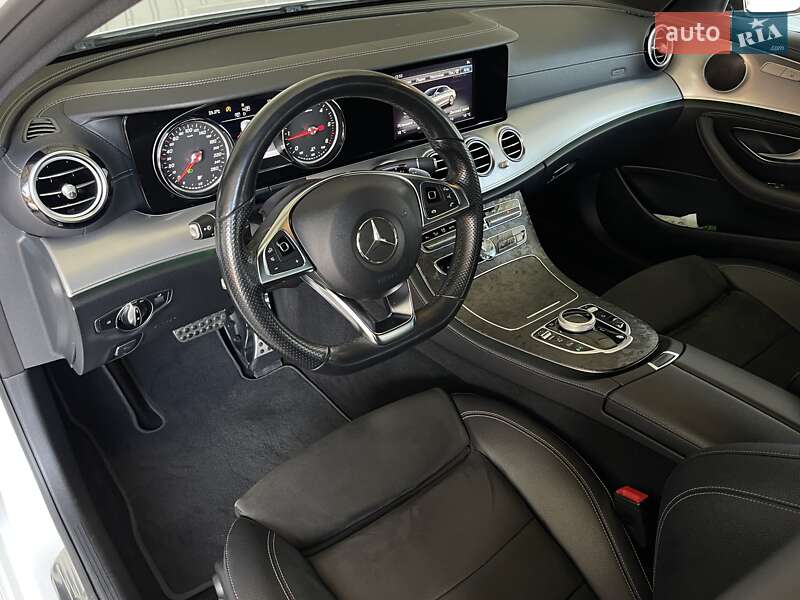 Седан Mercedes-Benz E-Class 2017 в Киеве