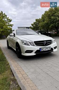 Купе Mercedes-Benz E-Class 2012 в 