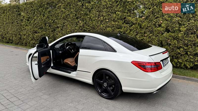 Купе Mercedes-Benz E-Class 2012 в Львове