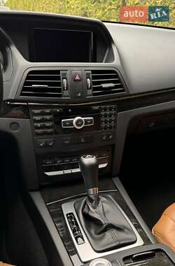 Купе Mercedes-Benz E-Class 2012 в 