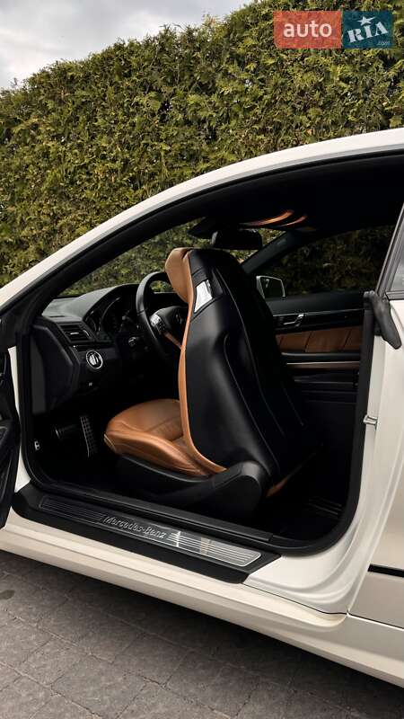 Купе Mercedes-Benz E-Class 2012 в Львове