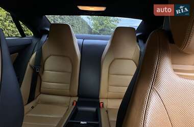Купе Mercedes-Benz E-Class 2012 в 