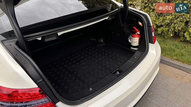 Купе Mercedes-Benz E-Class 2012 в Львове