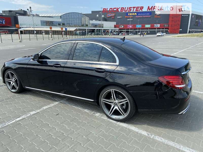 Седан Mercedes-Benz E-Class 2019 в Киеве