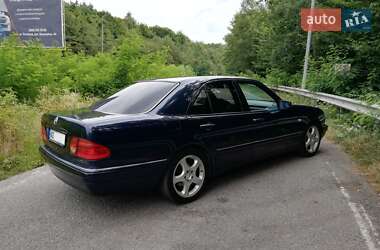 Седан Mercedes-Benz E-Class 1995 в Ужгороде