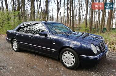 Седан Mercedes-Benz E-Class 1995 в Ужгороде