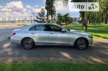 Седан Mercedes-Benz E-Class 2016 в Киеве