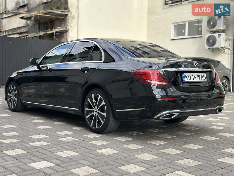Седан Mercedes-Benz E-Class 2018 в Сваляві