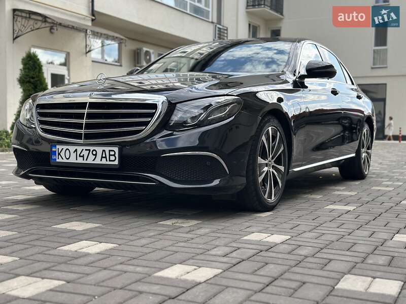 Седан Mercedes-Benz E-Class 2018 в Сваляві