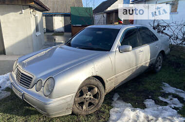 Седан Mercedes-Benz E-Class 2000 в Яготині