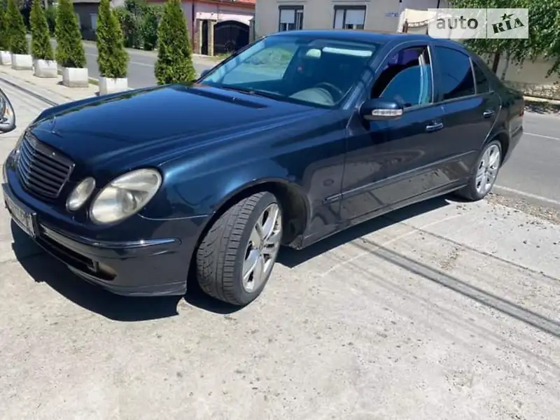 Mercedes-Benz E-Class 2002