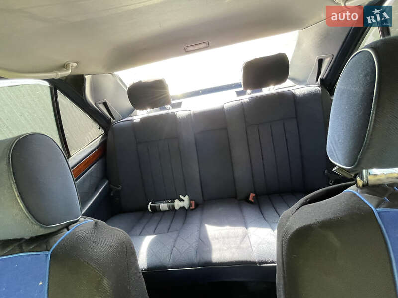 Седан Mercedes-Benz E-Class 1994 в Луцьку