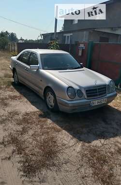 Седан Mercedes-Benz E-Class 1999 в Вышгороде