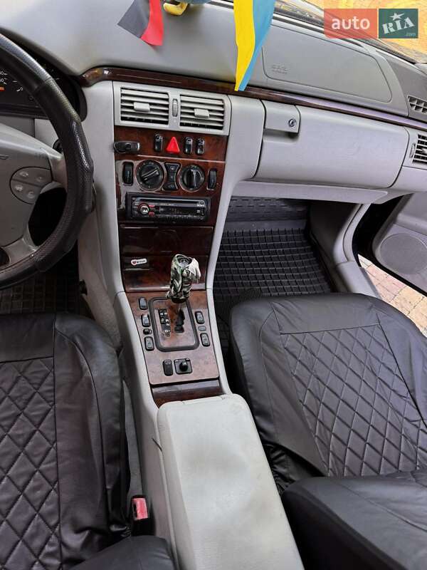 Седан Mercedes-Benz E-Class 2000 в Івано-Франківську фото 16 Седан Mercedes-Benz E-Class 2000 в Івано-Франківську