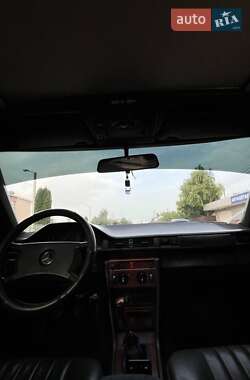 Седан Mercedes-Benz E-Class 1986 в 