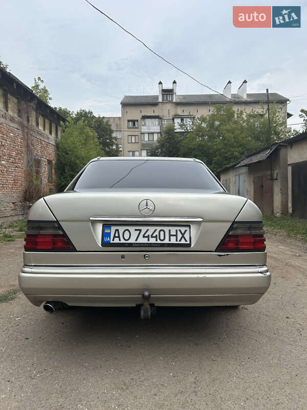 Седан Mercedes-Benz E-Class 1995 в Иршаве фото 16 Седан Mercedes-Benz E-Class 1995 в Иршаве