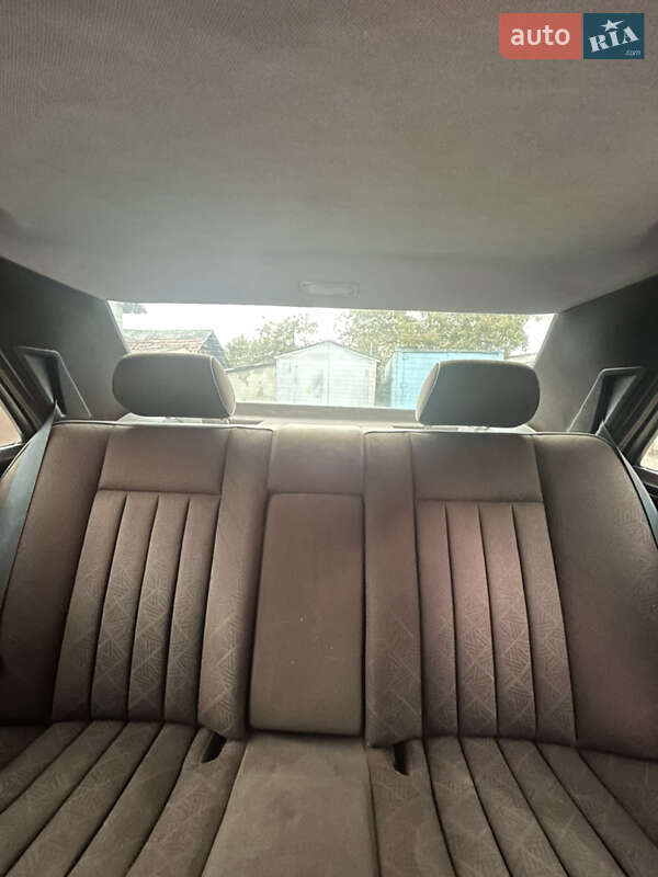 Седан Mercedes-Benz E-Class 1995 в Иршаве фото 38 Седан Mercedes-Benz E-Class 1995 в Иршаве