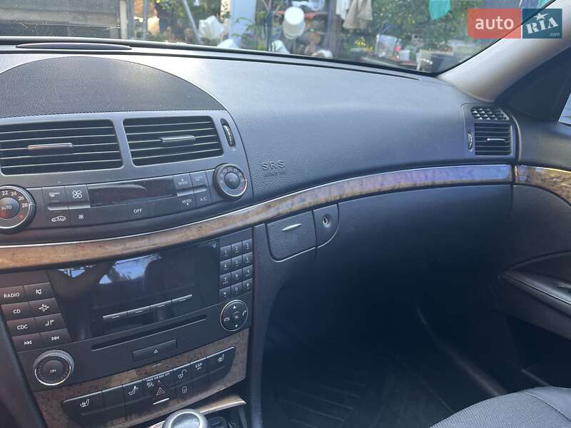 Седан Mercedes-Benz E-Class 2008 в Рівному
