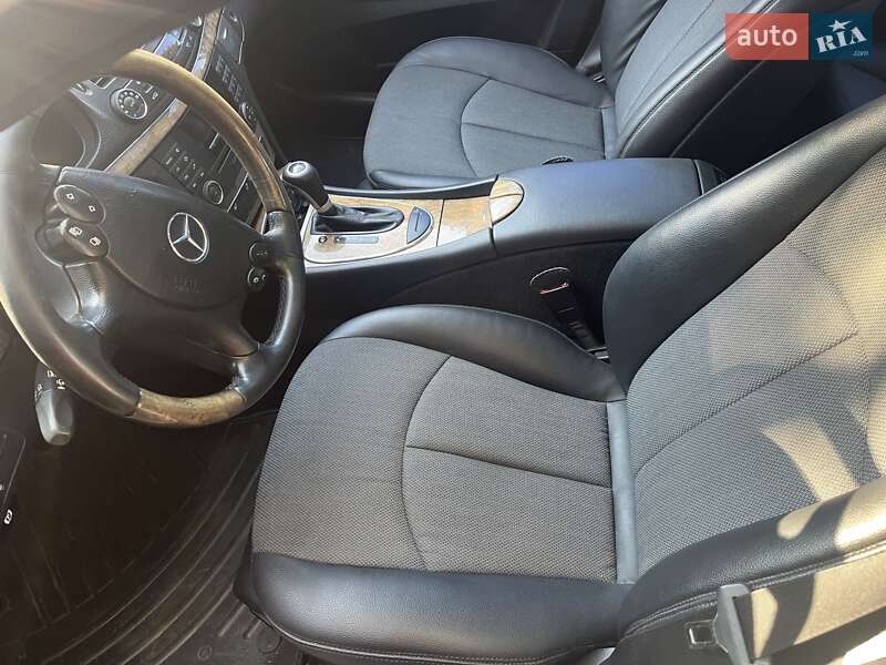Седан Mercedes-Benz E-Class 2008 в Рівному
