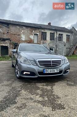 Седан Mercedes-Benz E-Class 2009 в Самборі