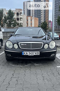 Седан Mercedes-Benz E-Class 2003 в Киеве