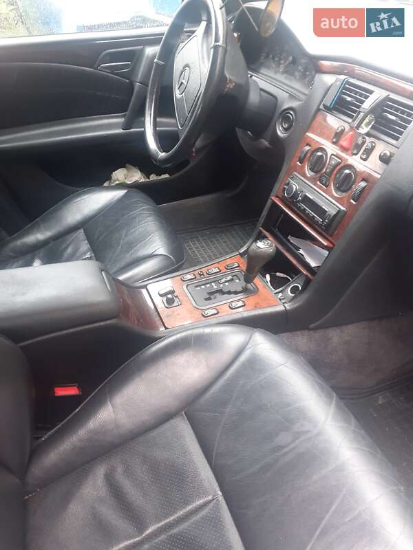 Седан Mercedes-Benz E-Class 1997 в Кам'янець-Подільському фото 5 Седан Mercedes-Benz E-Class 1997 в Кам'янець-Подільському