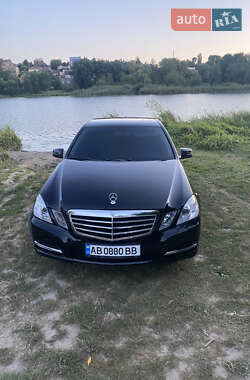 Седан Mercedes-Benz E-Class 2012 в 