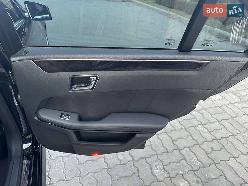 Седан Mercedes-Benz E-Class 2009 в Запоріжжі