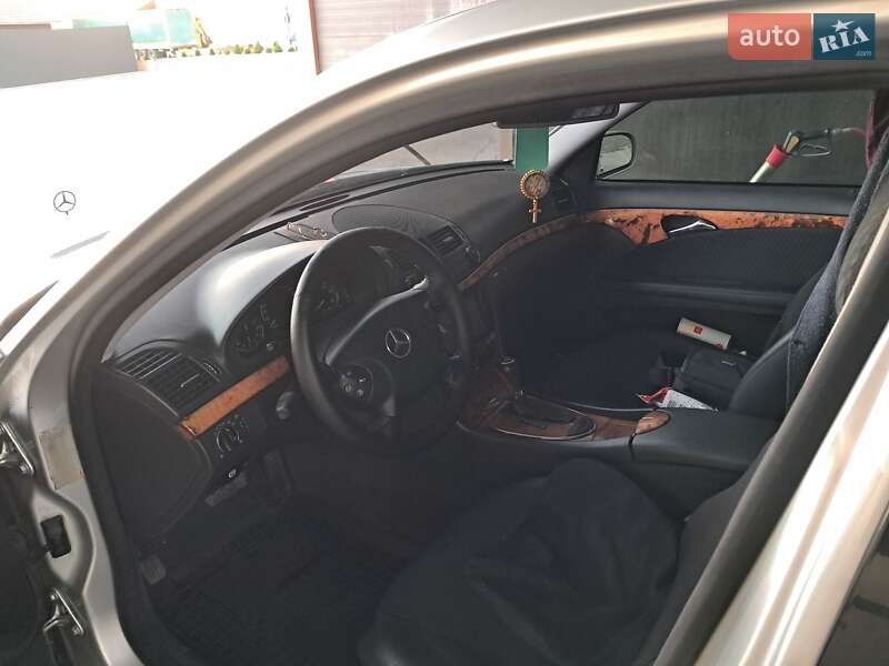 Седан Mercedes-Benz E-Class 2005 в Кельменцях фото 12 Седан Mercedes-Benz E-Class 2005 в Кельменцях