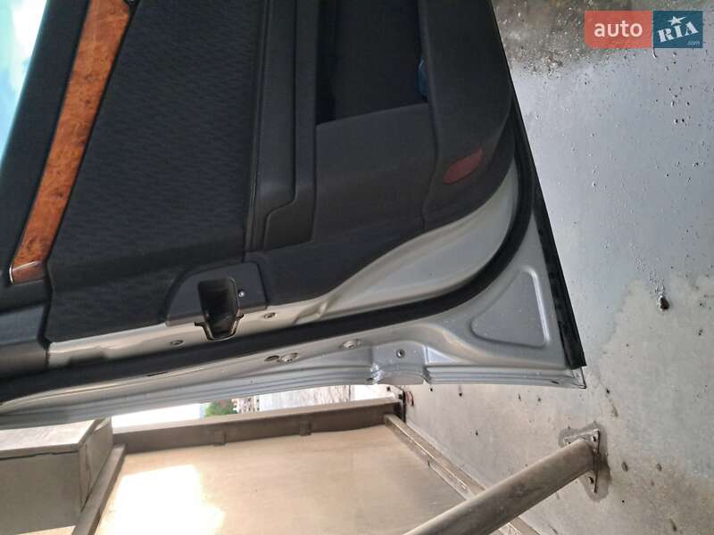 Седан Mercedes-Benz E-Class 2005 в Кельменцях фото 16 Седан Mercedes-Benz E-Class 2005 в Кельменцях