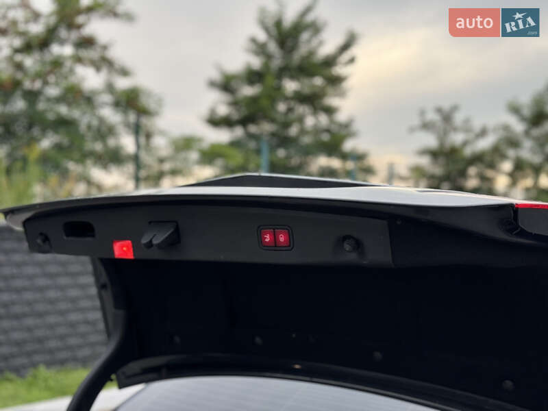 Седан Mercedes-Benz E-Class 2015 в Ровно фото 26 Седан Mercedes-Benz E-Class 2015 в Ровно